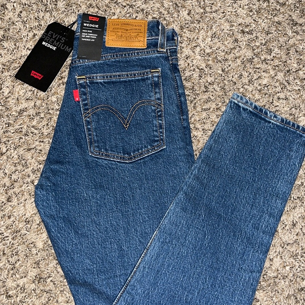 Levi’s Wedgie Jeans